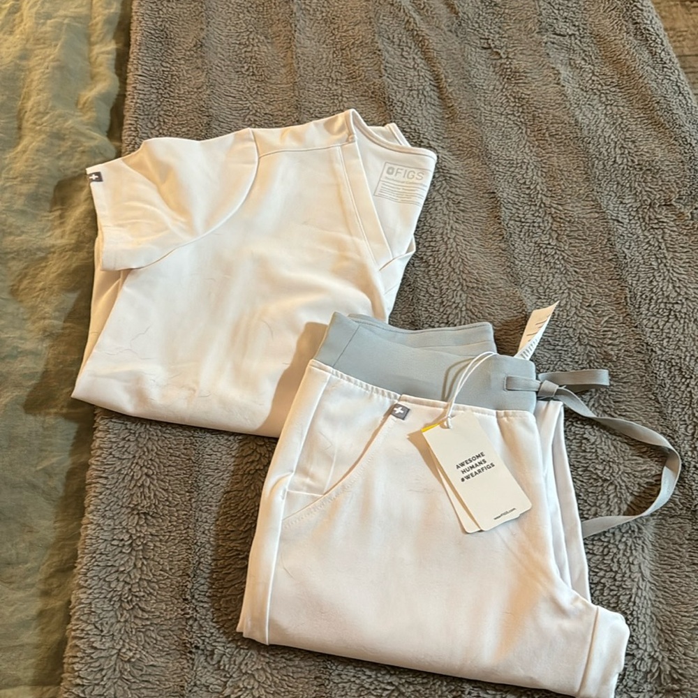 Optic White Figs, XXS